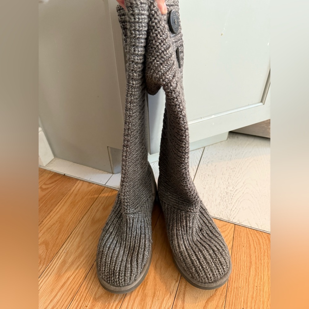 UGG Gray Knit Winter Boots